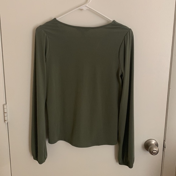 NWT Women’s Banana Republic Blouse - Picture 3 of 3